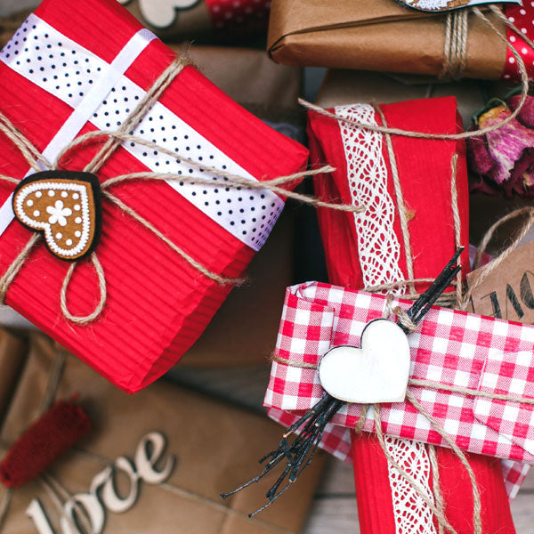Romantic Girlfriend Gifts - Thoughtful Presents for Her